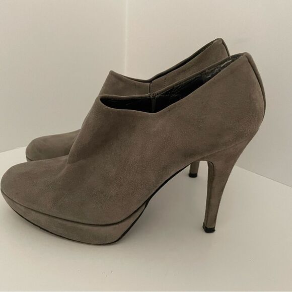Stuart Weitzman Taupe Suede Platform Heels Size 5.5 - Picture 1 of 9